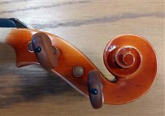 Violin manufacturer